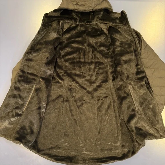 The North Face Mossbud Insulated Reversible Parka, Black, Size L - Picture 4 of 12